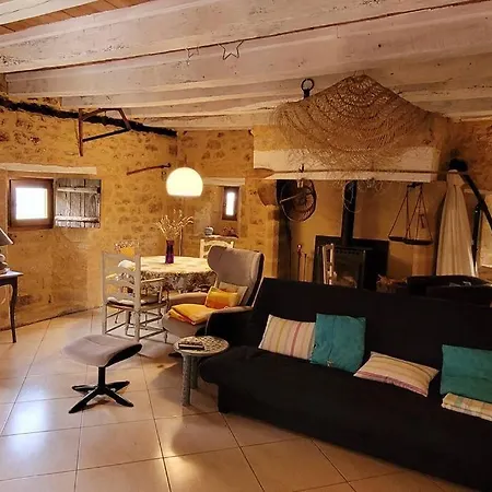Maison Perigourdine Avec Vue Et Piscine Chauffee 3* Peyzac-le-Moustier