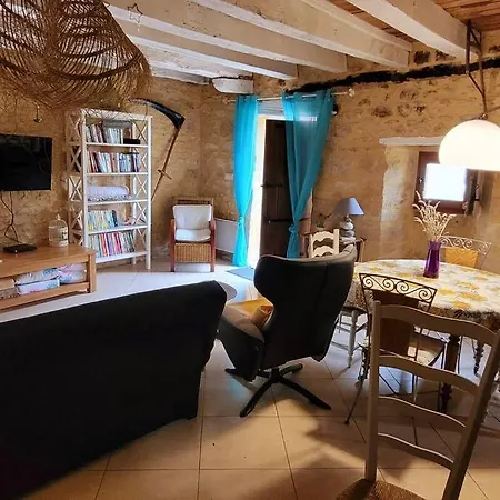 Hotel Maison Perigourdine Avec Vue Et Piscine Chauffee 3*