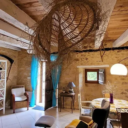 Maison Perigourdine Avec Vue Et Piscine Chauffee Hotel 3*